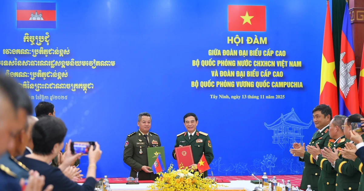 Viet Nam, Cambodia vow to strengthen defence cooperation | Nhan Dan Online