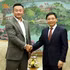 Deputy Prime Minister Nguyen Van Thang (right) receives Ben Zhou, co-founder and CEO of Bybit, in Ha Noi on June 4. (Photo: VGP)