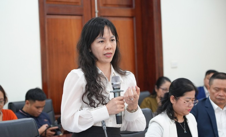 Associate Professor Dr Bui Thi Hong Thai, Director of the Center for Psychological and Social Services Research.