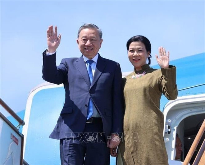 Party General Secretary To Lam and his spouse Ngo Phuong Ly depart the Heydar Aliyev International Airport of Azerbaijan on May 8, concluding their successful two-day state visit to the Central Asian nation. (Photo: VNA)