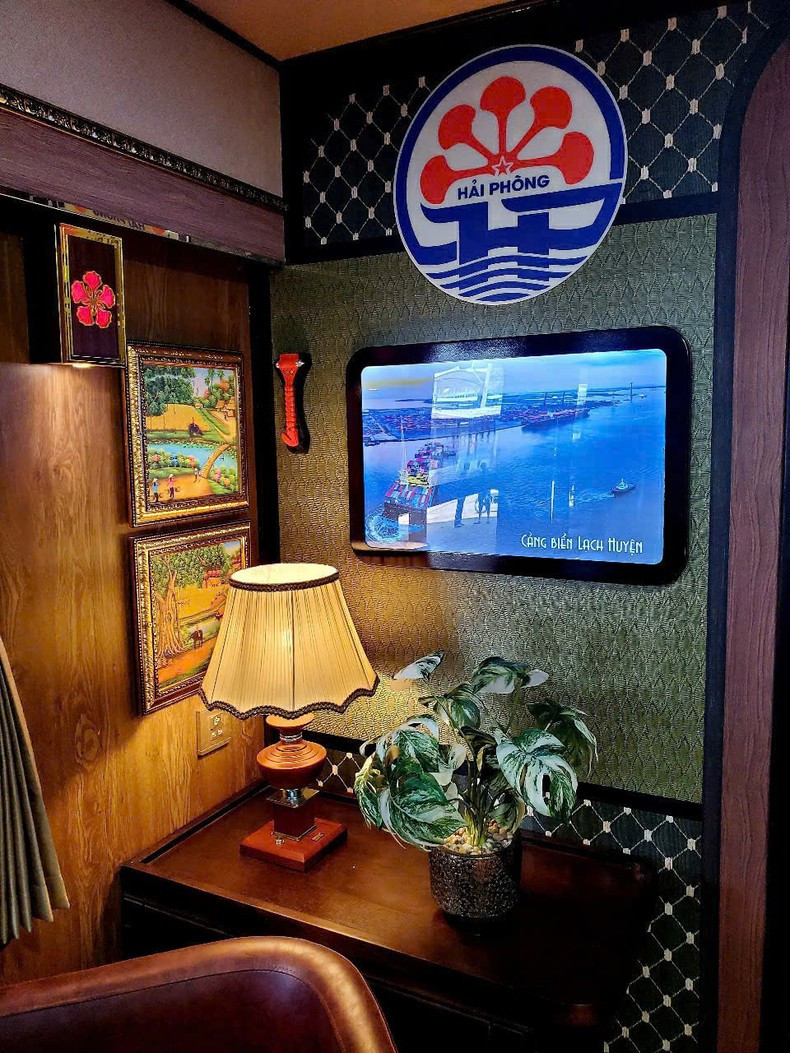 Interior design of the VIP carriage