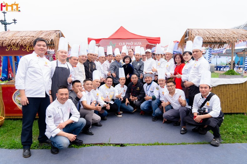 Members of the Pho Xua Club from Nam Dinh. (Photo: Organizing Committee)