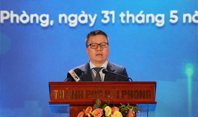 Le Quoc Minh, Member of the Party Central Committee (PCC), Deputy Head of the PCC Commission for Communication, Education and Mass Mobilisation, Editor-in-Chief of Nhan Dan Newspaper, and Chairman of the Viet Nam Journalists Association, speaking at the forum. (Photo: PV) Le Quoc Minh, Member of the Party Central Committee (PCC), Deputy Head of the PCC Commission for Communication, Education and Mass Mobilisation, Editor-in-Chief of Nhan Dan Newspaper, and Chairman of the Viet Nam Journalists Association, speaking at the forum. (Photo: PV)