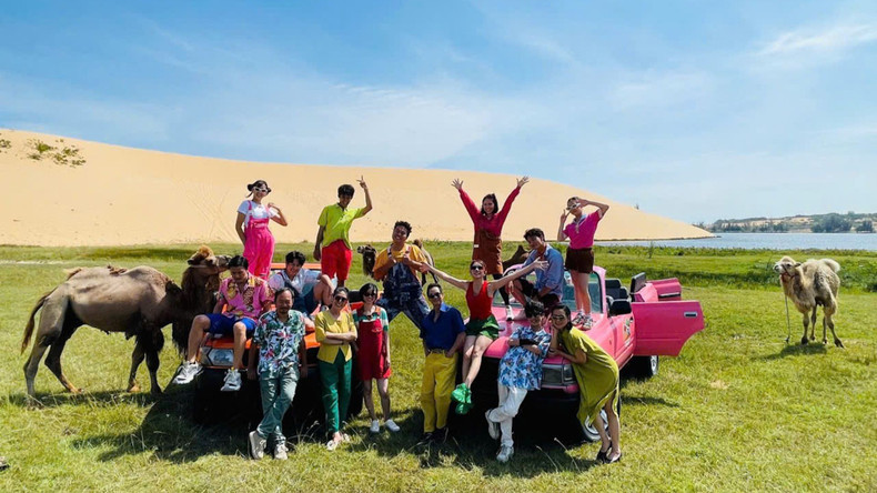 A scene from Face Off 8, filmed at Bau Trang (Bac Binh district, Binh Thuan). A scene from Face Off 8, filmed at Bau Trang (Bac Binh district, Binh Thuan).