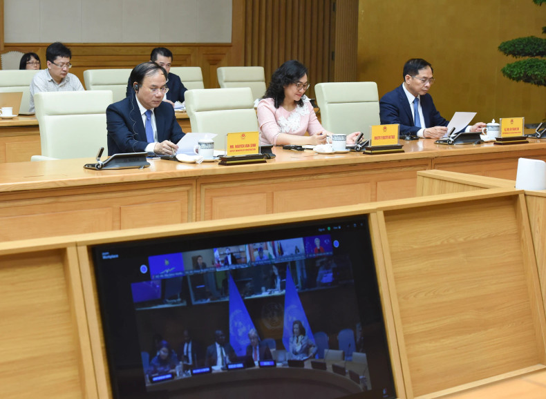 Leaders of Vietnamese ministries and government bodies joined the virtual summit from Hanoi. Leaders of Vietnamese ministries and government bodies joined the virtual summit from Hanoi.