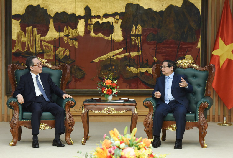 Prime Minister Pham Minh receives Minister of Foreign Affairs of the RoK Cho Tae-yul. Prime Minister Pham Minh receives Minister of Foreign Affairs of the RoK Cho Tae-yul.