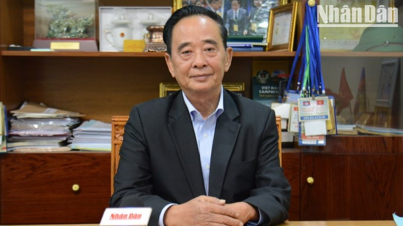 Sim Chy, Chairman of the Khmer-Vietnam Association in Cambodia. Sim Chy, Chairman of the Khmer-Vietnam Association in Cambodia.