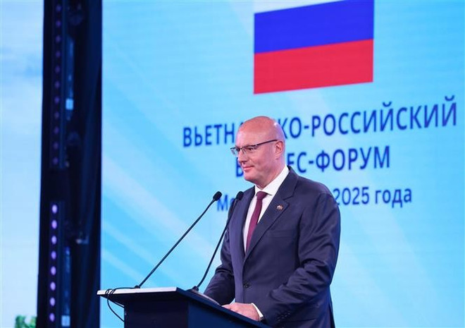 Russian Deputy Prime Minister Dmitry Chernyshenko speaks at the forum. (Photo: VNA) Russian Deputy Prime Minister Dmitry Chernyshenko speaks at the forum. (Photo: VNA)