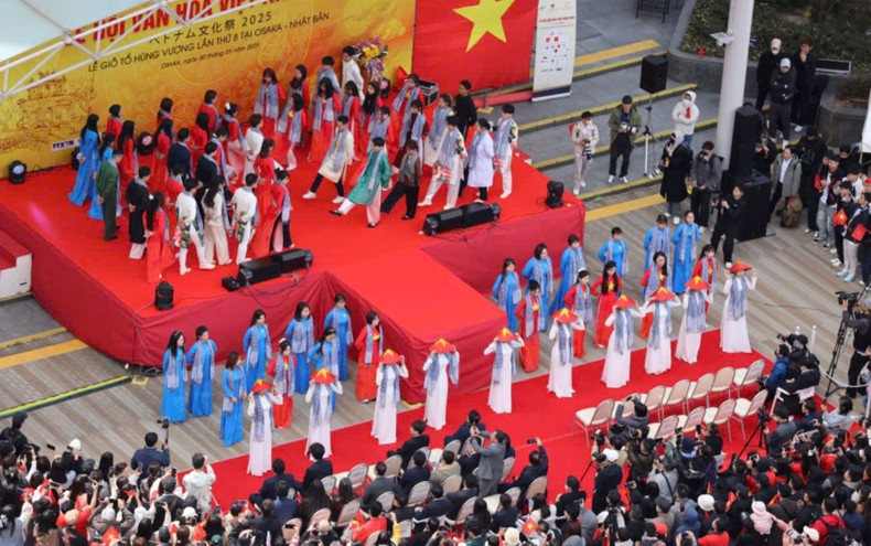 The event took place with many unique contents, attracting the participation of numerous overseas Vietnamese and Japanese friends.