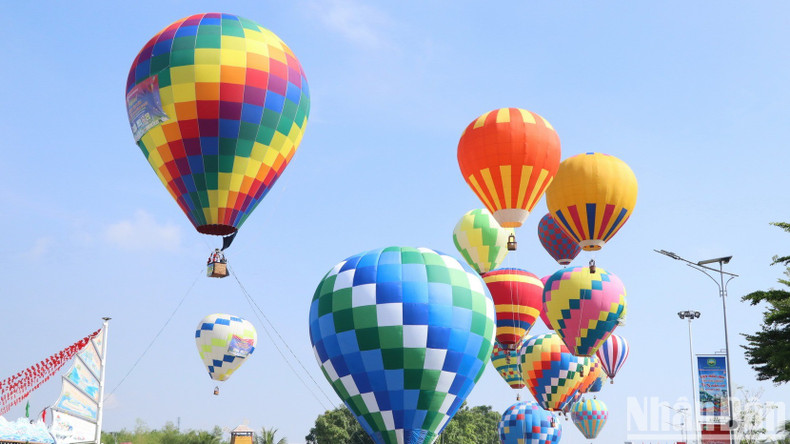 Hot air balloons at the opening ceremony.