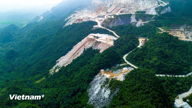 Developing science and technology to avoid loss and wastefulness of mineral resources. (Photo: VNA)