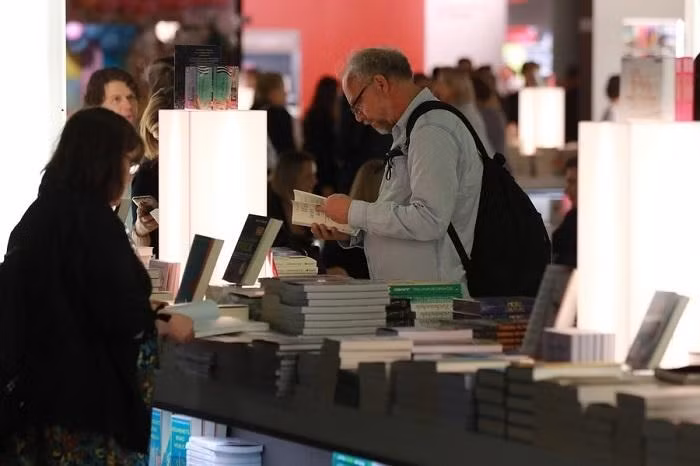 The 74th Frankfurt Book Fair, the largest of its kind in the world, concluded on Sunday on the Frankfurt exhibition grounds. This year's book fair attracted around 90,000 trade visitors from over 100 countries and regions.