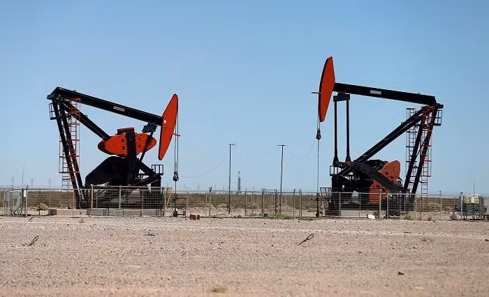 Iraq hopes that economic factors remain the only influence of oil prices, and it is keen to avoid a crisis in the global oil market, Oil Minister Hayan Abdel-Ghani said on Monday.