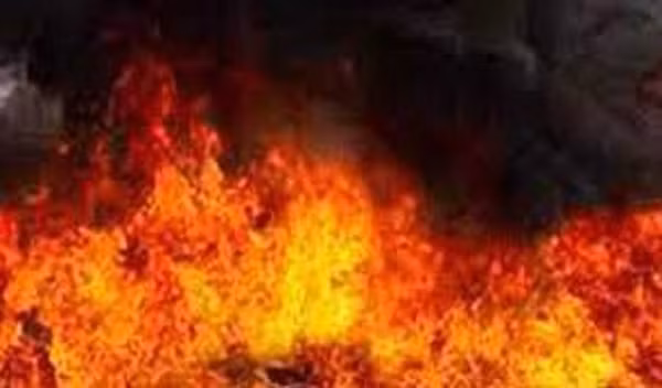A fire broke out at a big market, engulfing nearly 200 shops, in Afghanistan's western Herat province, Abdul Wadood Faizzada, the provincial head of craftsmen union said Saturday.