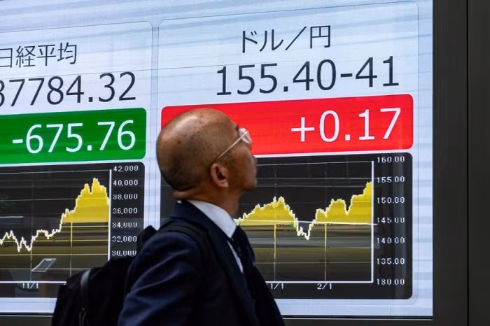  An electronic screen shows the real-time exchange rate of the Japanese yen against the USD in Tokyo, Japan, April 25, 2024. The Japanese yen hit its strongest level in more than a year on Monday, rising briefly to the 139 yen zone against the USD in Asian trading, due to growing speculations of a possible U.S. rate cut by 0.50 percentage points later this month. (Photo: Xinhua)