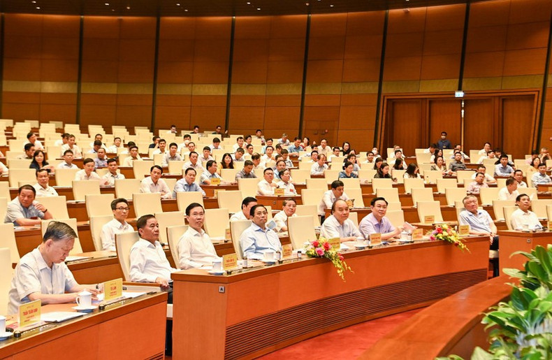 Cadres grasp resolutions adopted at fifth plenum of 13th Party Central Committee ảnh 2 Cadres grasp resolutions adopted at fifth plenum of 13th Party Central Committee ảnh 2