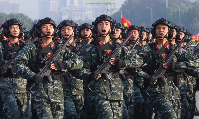 A parade of specialised policemen (Photo: VNA)