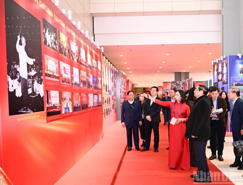 The Prime Minister checks preparations by ministries and sectors.