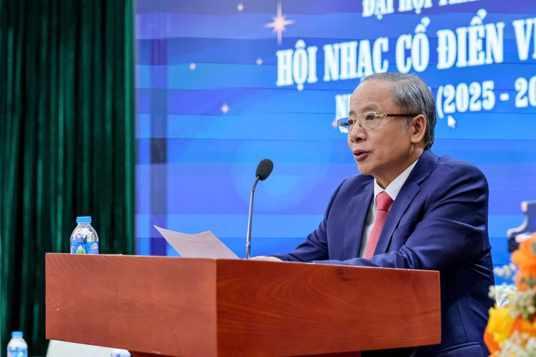 Dr Nguyen Van Than was elected President of the VCAM.