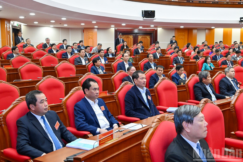 The delegates attend the conference.