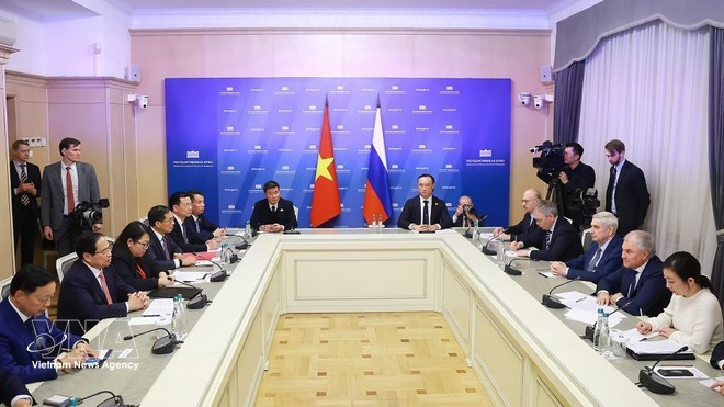 At the meeting between Vietnamese Prime Minister Pham Minh Chinh and Chairman of the Russian State Duma Vyacheslav Volodin in Moscow on March 24. (Photo: VNA)