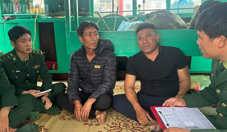 Nguyen Van Nam, a fisherman in Loc Ha Commune, shares that he has modified his offshore fishing plan to exercise his civic rights and duties on March 15.