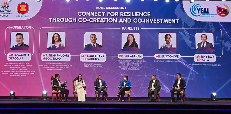 Representatives of the VYEA at the ASEAN Young Entrepreneurs Carnival 2024.