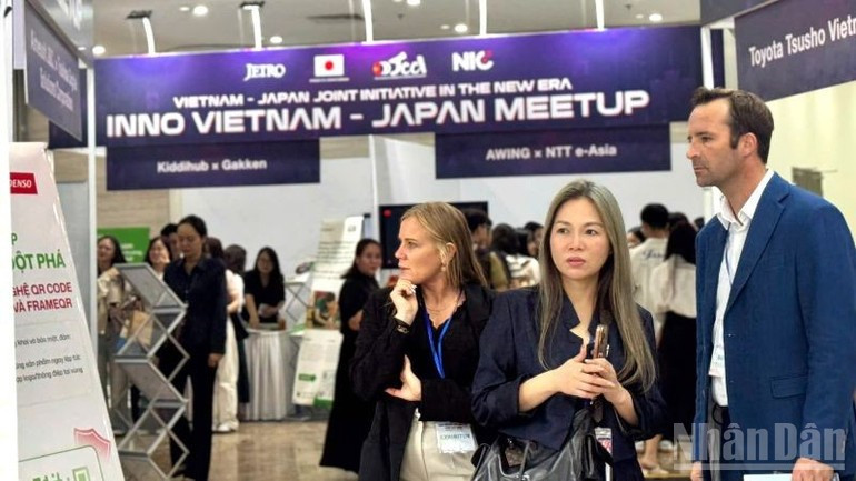 International friends and partners at the exhibition space within the framework of the event. International friends and partners at the exhibition space within the framework of the event.
