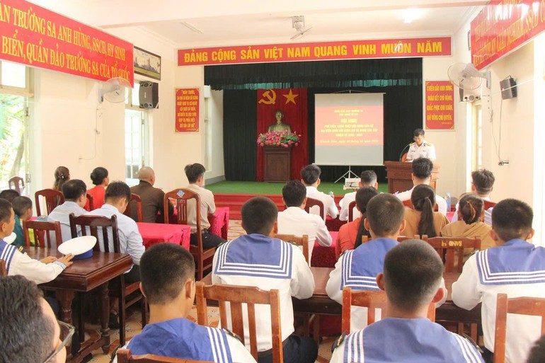Commanders of island units pay close attention to disseminating information about the election among officers, soldiers, and residents.