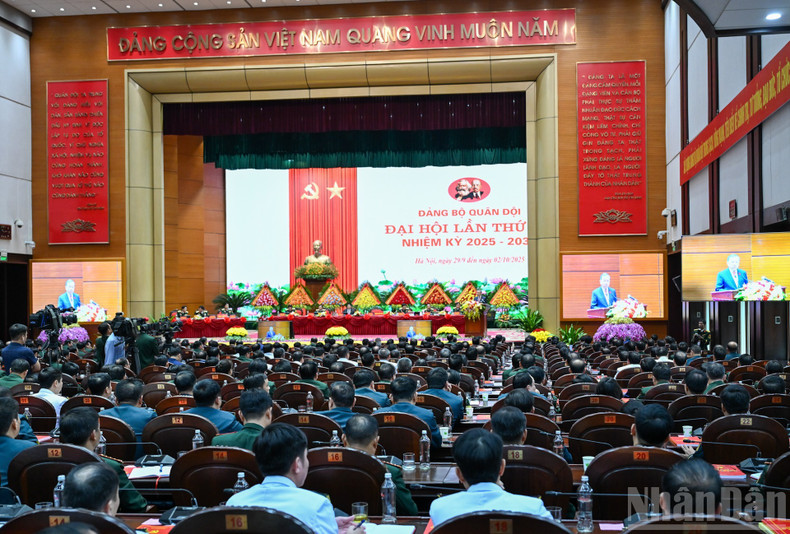 The closing session of the congress. military14.jpg