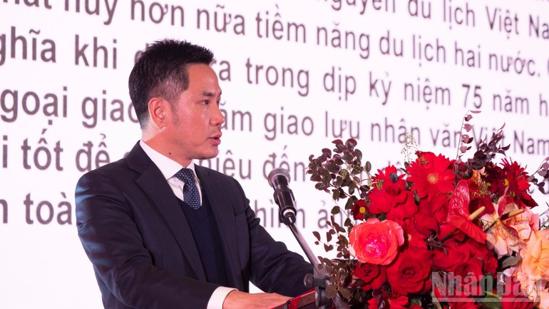 Minister of the Vietnamese Embassy Ninh Thanh Cong speaks at the programme. Minister of the Vietnamese Embassy Ninh Thanh Cong speaks at the programme.