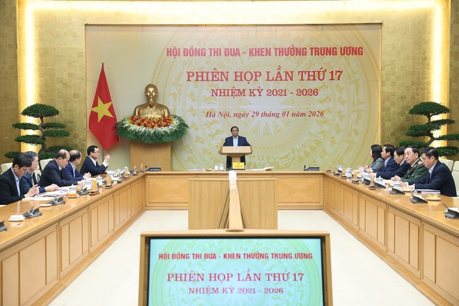 Prime Minister Pham Minh Chinh speaks at the 17th meeting of the Central Council for Emulation and Commendation for the 2021–2026 term (Photo: VNA)