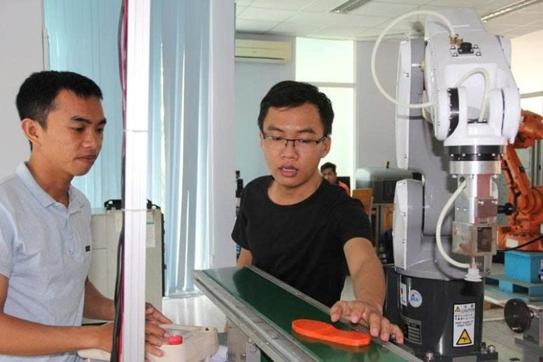 In addition to loan support, the city also introduced vocational training policies for those leaving their positions due to the restructuring of political and administrative systems. (Image for illustration) In addition to loan support, the city also introduced vocational training policies for those leaving their positions due to the restructuring of political and administrative systems. (Image for illustration)