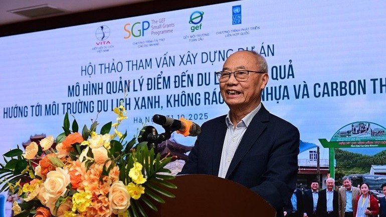 Chairman of the VITA Vu The Binh delivers the opening speech. Chairman of the VITA Vu The Binh delivers the opening speech.