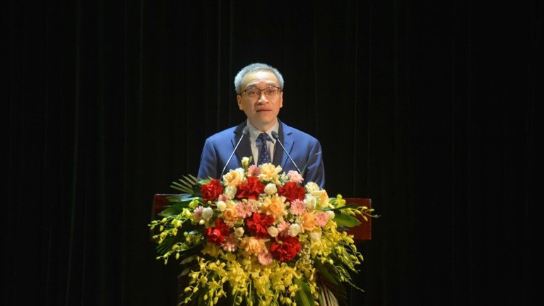 Deputy Minister of Culture, Sports and Tourism Phan Tam speaks at the event.