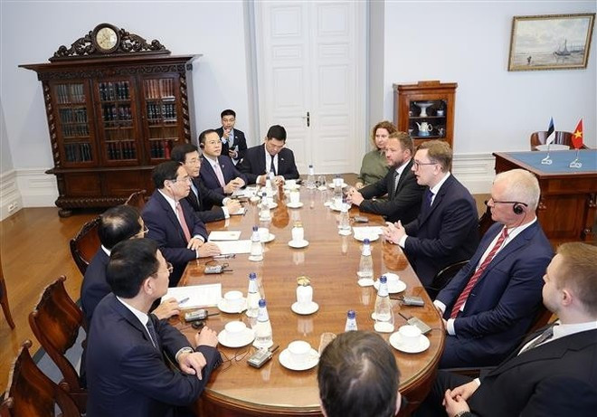 Vietnamese PM Pham Minh Chinh holds talks with his Estonian counterpart Kristen Michal in Tallinn on June 6, 2025. (Photo: VNA) Vietnamese PM Pham Minh Chinh holds talks with his Estonian counterpart Kristen Michal in Tallinn on June 6, 2025. (Photo: VNA)