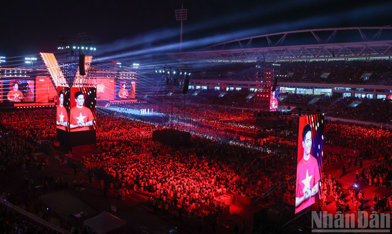 The stands are awash in red. 16.jpg