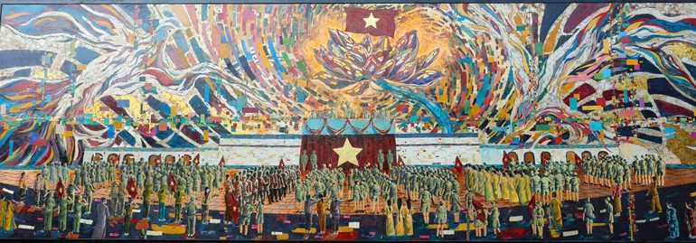 Front of the lacquer painting “President Ho Chi Minh Reading the Declaration of Independence” (2.4m x 7.2m). Front of the lacquer painting “President Ho Chi Minh Reading the Declaration of Independence” (2.4m x 7.2m).