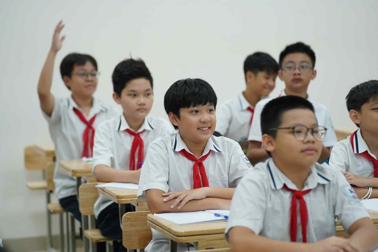 Students at Giang Vo Secondary School in the class. (Photo: THE DAI) Students at Giang Vo Secondary School in the class. (Photo: THE DAI)