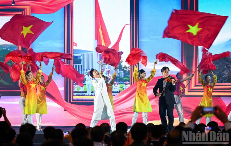 A musicial performance at the opening ceremony. (Photo: NDO) img-5509.jpg