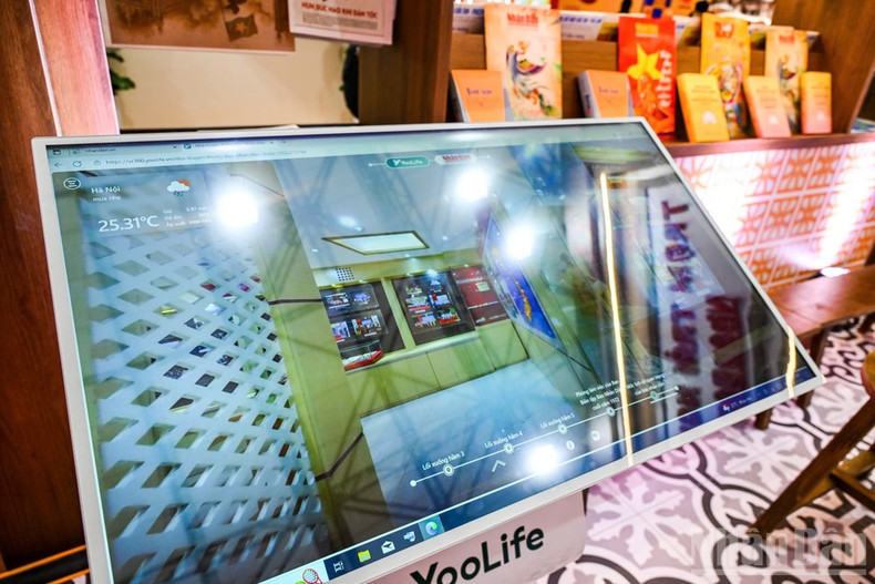 Visitors can also explore Nhan Dan Newspaper’s virtual Tradition House, developed by Yoolife. img-5503.jpg