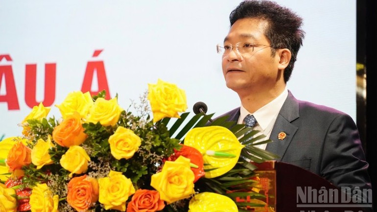 Tran Anh Dung, Vice Chairman of the Ninh Binh Provincial People’s Committee affirmed hosting the congress on the historic land of the ancient capital Hoa Lu was a great honour for the province. Tran Anh Dung, Vice Chairman of the Ninh Binh Provincial People’s Committee affirmed hosting the congress on the historic land of the ancient capital Hoa Lu was a great honour for the province.