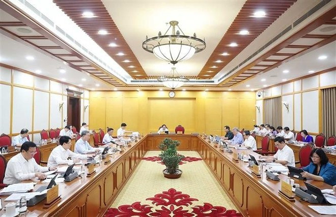 The meeting of the Politburo in Ha Noi on June 6 (Photo: VNA) The meeting of the Politburo in Ha Noi on June 6 (Photo: VNA)