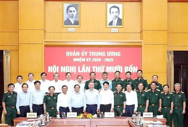 Party General Secretary To Lam, Secretary of the Central Military Commission, and high-ranking officials in a photo at the conference (Photo: VNA) Party General Secretary To Lam, Secretary of the Central Military Commission, and high-ranking officials in a photo at the conference (Photo: VNA)