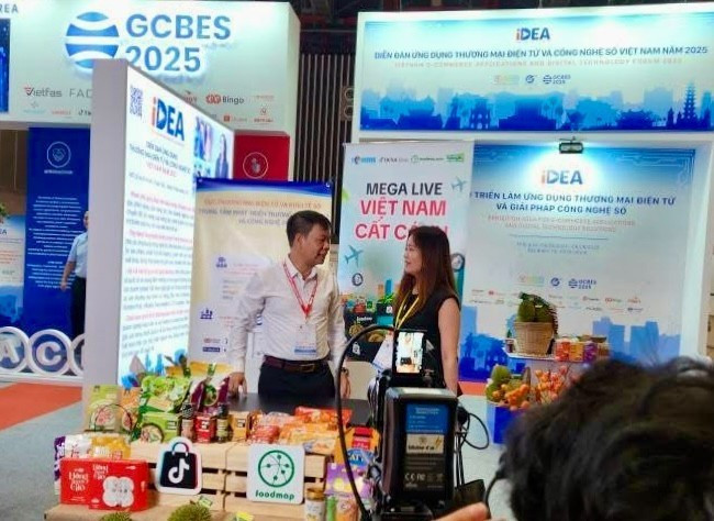 Viet Nam’s e-commerce market is entering a boom phase, shaped by emerging trends such as AI Commerce, Video Commerce, and cross-border e-commerce. (Photo: The Ministry of Industry and Trade) Viet Nam’s e-commerce market is entering a boom phase, shaped by emerging trends such as AI Commerce, Video Commerce, and cross-border e-commerce. (Photo: The Ministry of Industry and Trade)