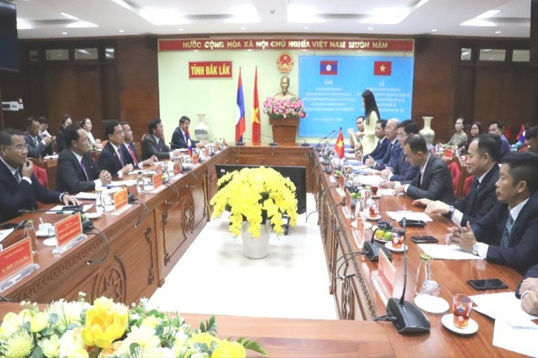 An overview of the ceremony. daklak2.jpg