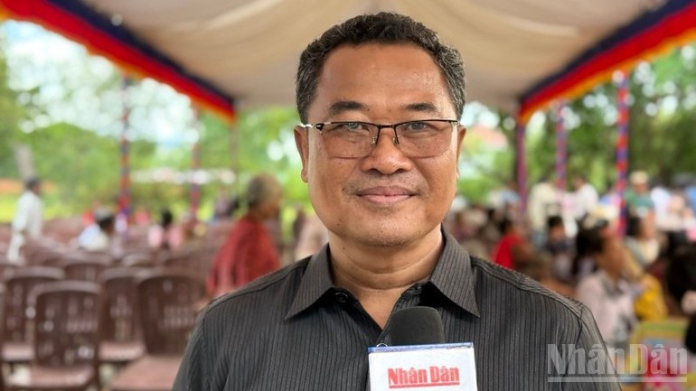 Deputy Governor of Takeo Province Soth Khun speaks to Nhan Dan Newspaper. (Photo: HUY VU) Deputy Governor of Takeo Province Soth Khun speaks to Nhan Dan Newspaper. (Photo: HUY VU)