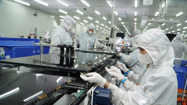 Production activities at Coretronic Technology Viet Nam Co., Ltd., one of the high-tech projects located in eastern Ho Chi Minh City.