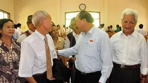 Politburo member Phuc meeting with Quang Nam voters