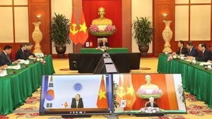 Party General Secretary Nguyen Phu Trong holds online talks with RoK President Yoon Suk-yeol (Photo: VNA)